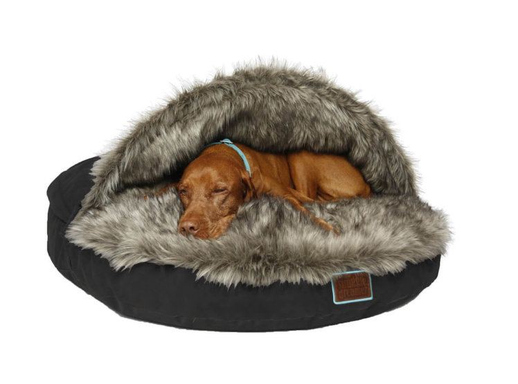 Snuggle Dreamer Kapitan Fluffy Black